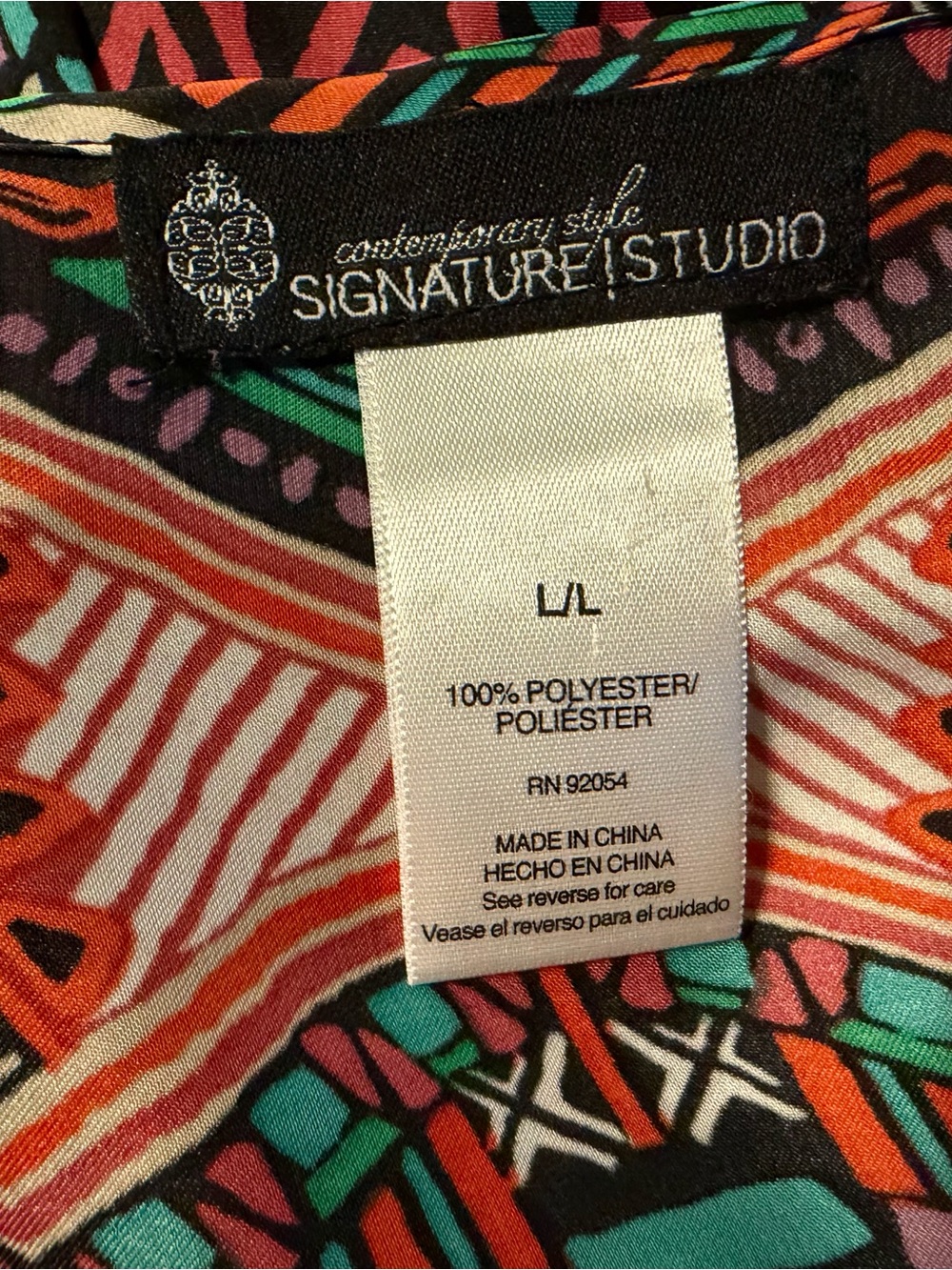 Signature Studio (Size L) - Picture 2 of 6